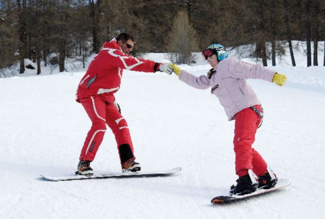 Clases particulares de snowboard en los Altos Alpes